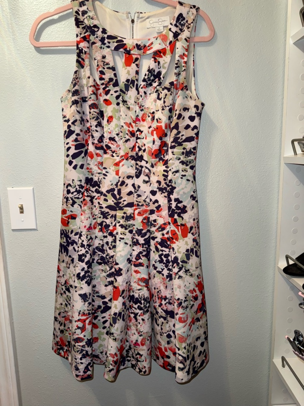 Jessica Simpson Sleeveless Midi Dress in White, Navy & Coral